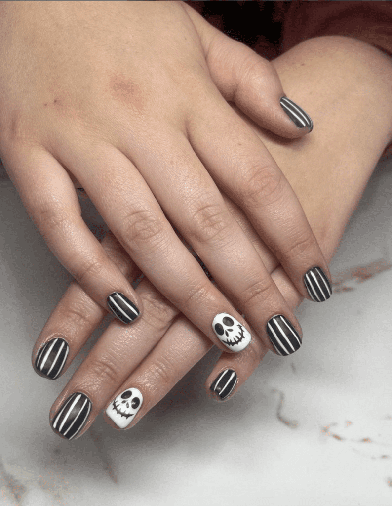 skull nails