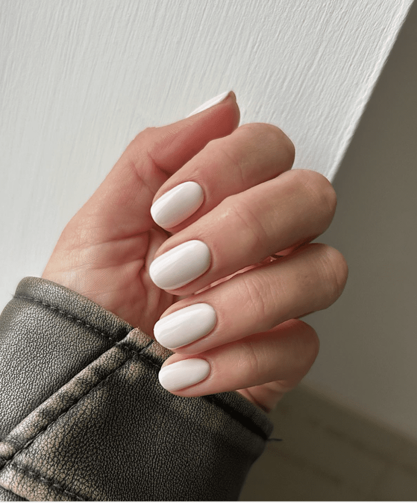 white nail for winter